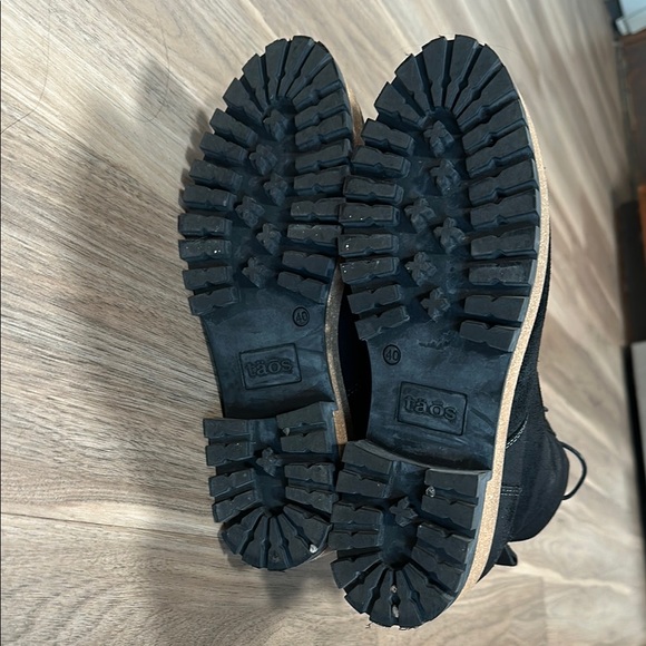 Black Suede Women's Boots - Picture 5 of 5